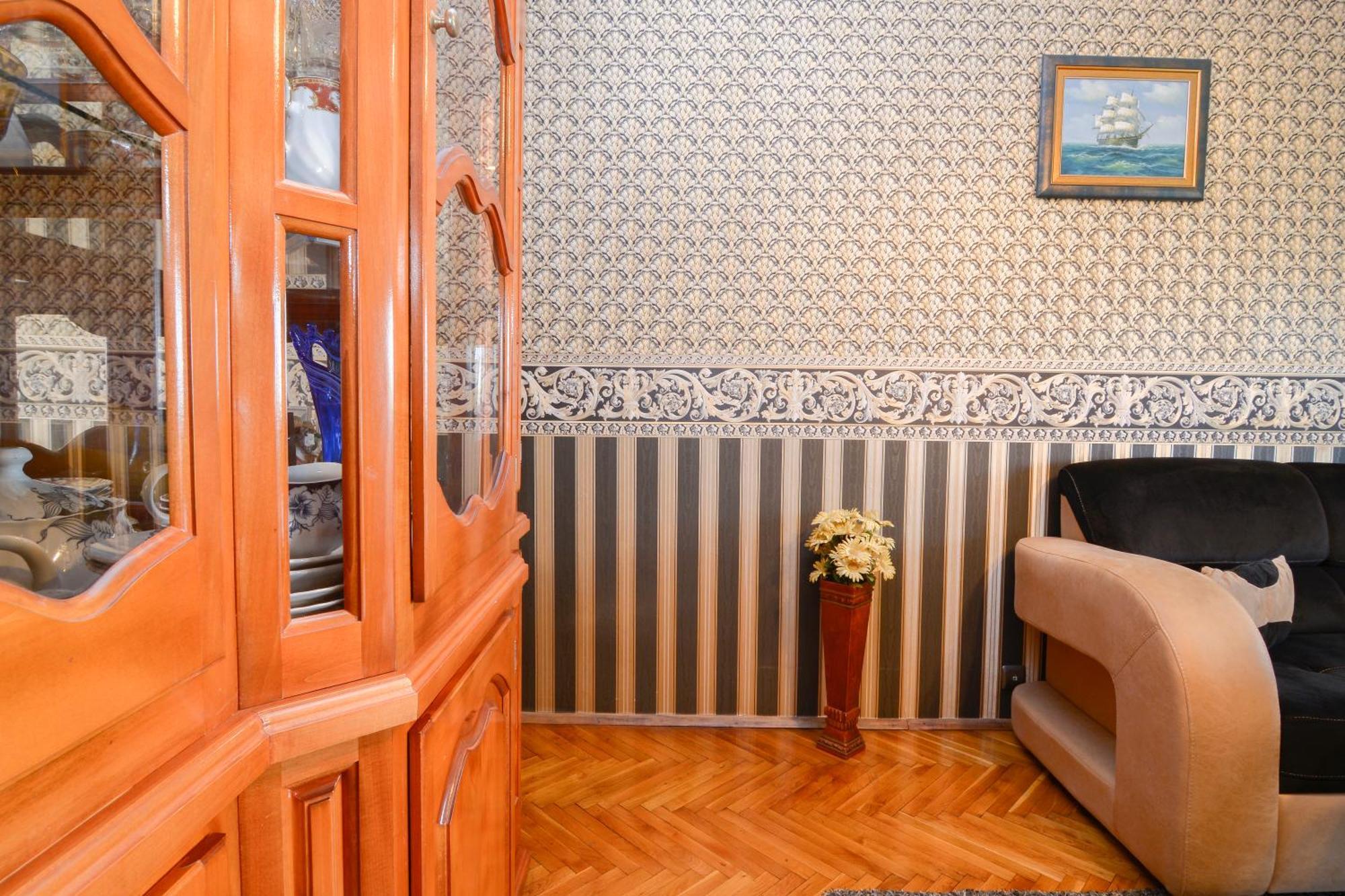 Apartment тристаен винтидж локация *