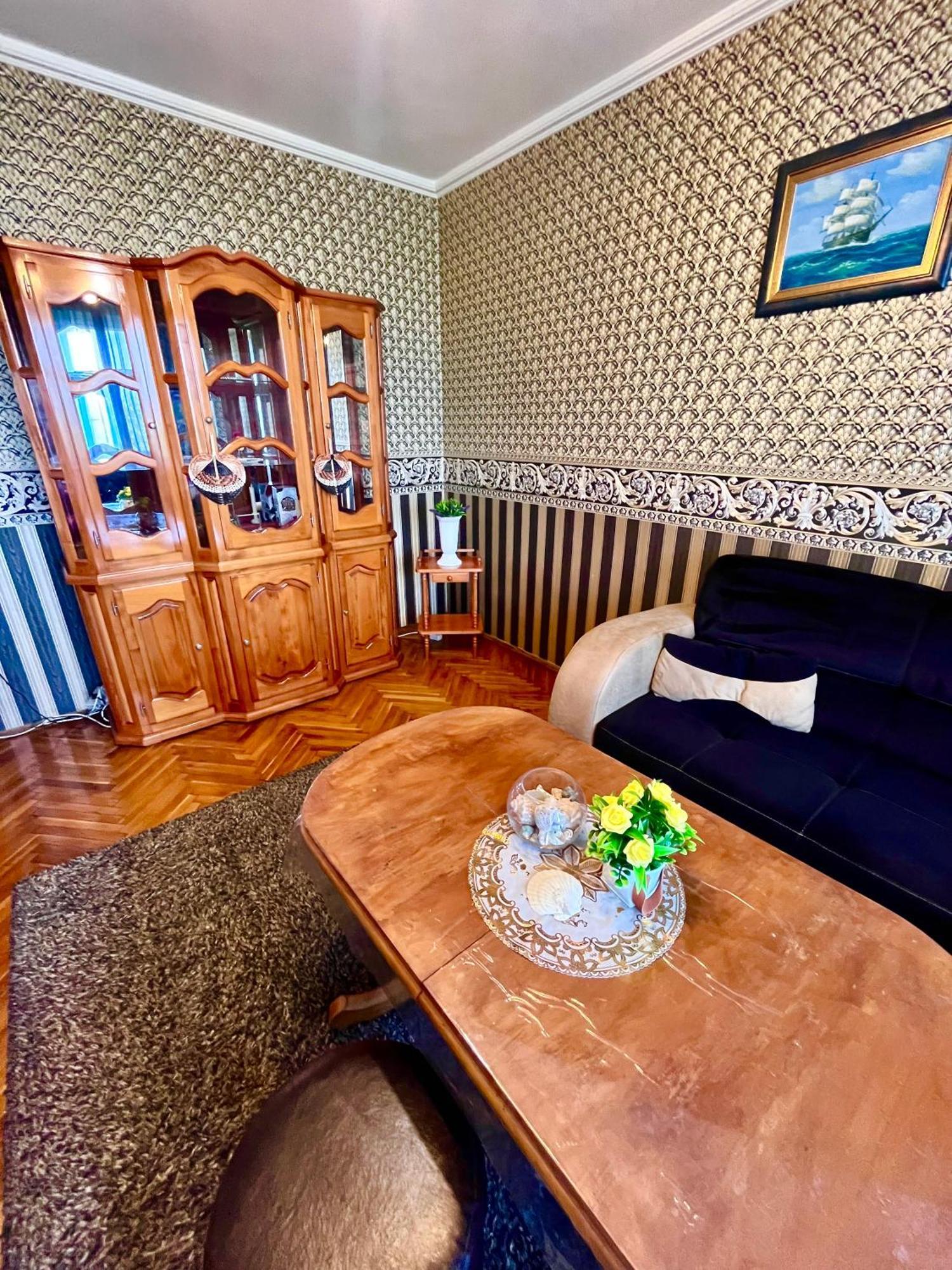 Apartament тристаен винтидж локация *